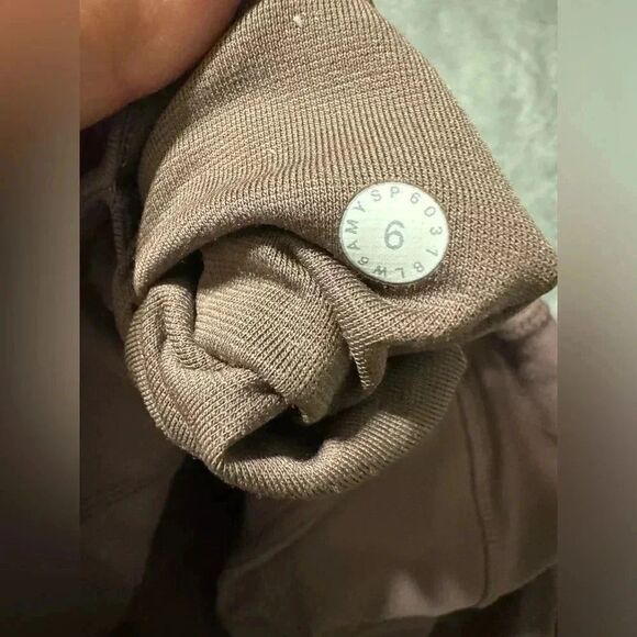 Lululemon All The Right Places Crop II *23" Color Cassis Size 6 - Picture 2 of 8